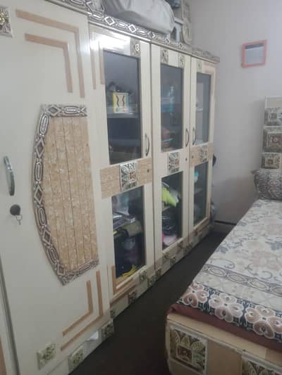 Lasani Dico King Size Bed Room Set