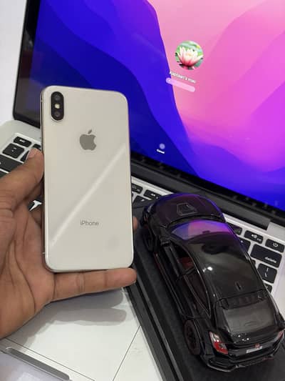 i phone X battery changed new condtition 10 by 8