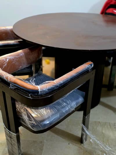 Dinning Table with 6 Chairs