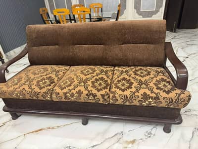 7 seater sofa with table