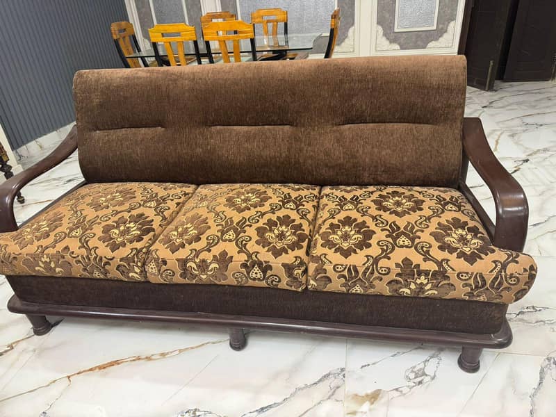 7 seater sofa with table 0