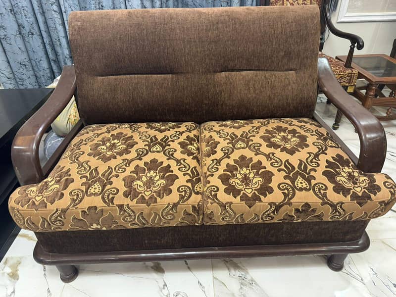 7 seater sofa with table 2