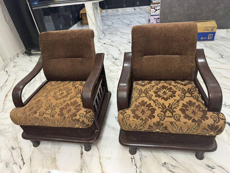 7 seater sofa with table 3