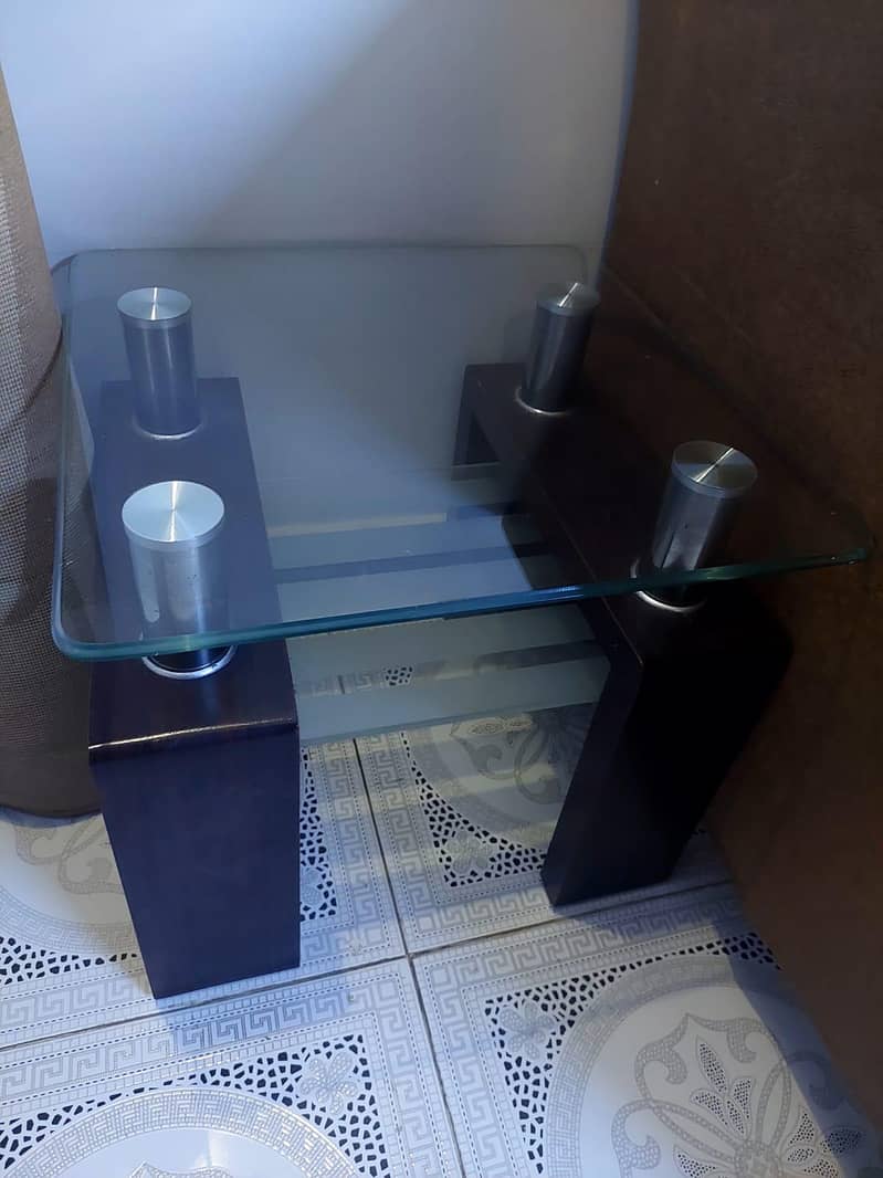 Dining table and centre tables 6