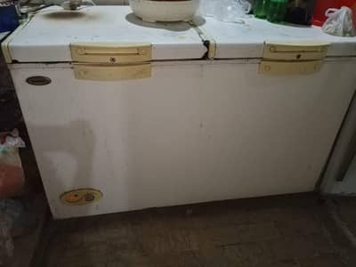 waves deep freezer good condition h serf service ho ge chamak jae ga