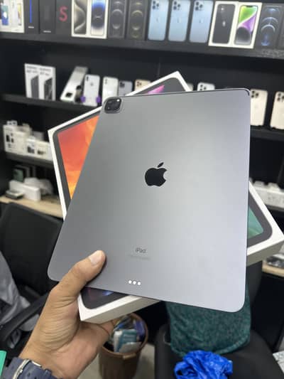 iPad Pro m1 12.9
