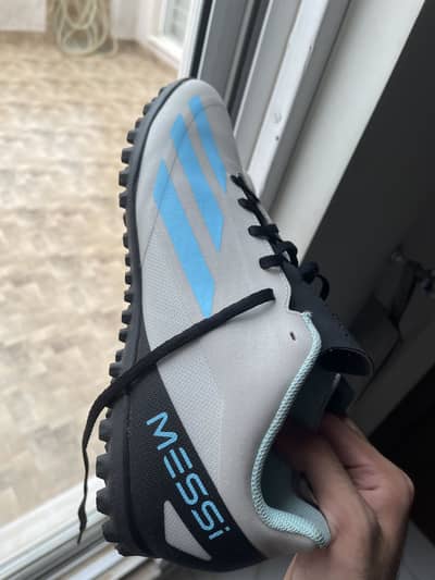 Adidas x crazy fast Messi. 4 T football shoes