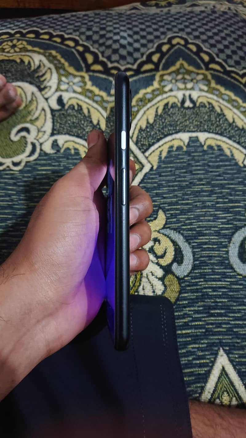 Google Pixel 4A 5G 1