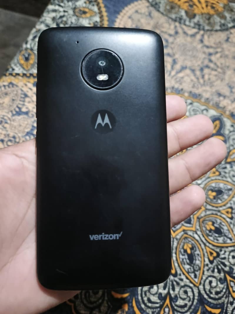 moto e4 0