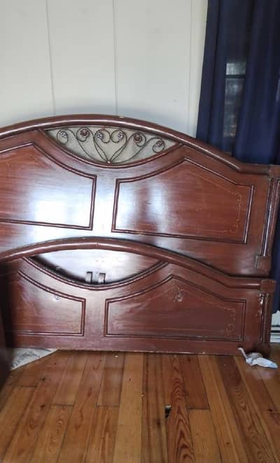 bed for sale in Karachi (urgent sale)