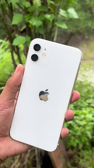 iphone 11 jv 128 gb condition 10/10 ha water pack