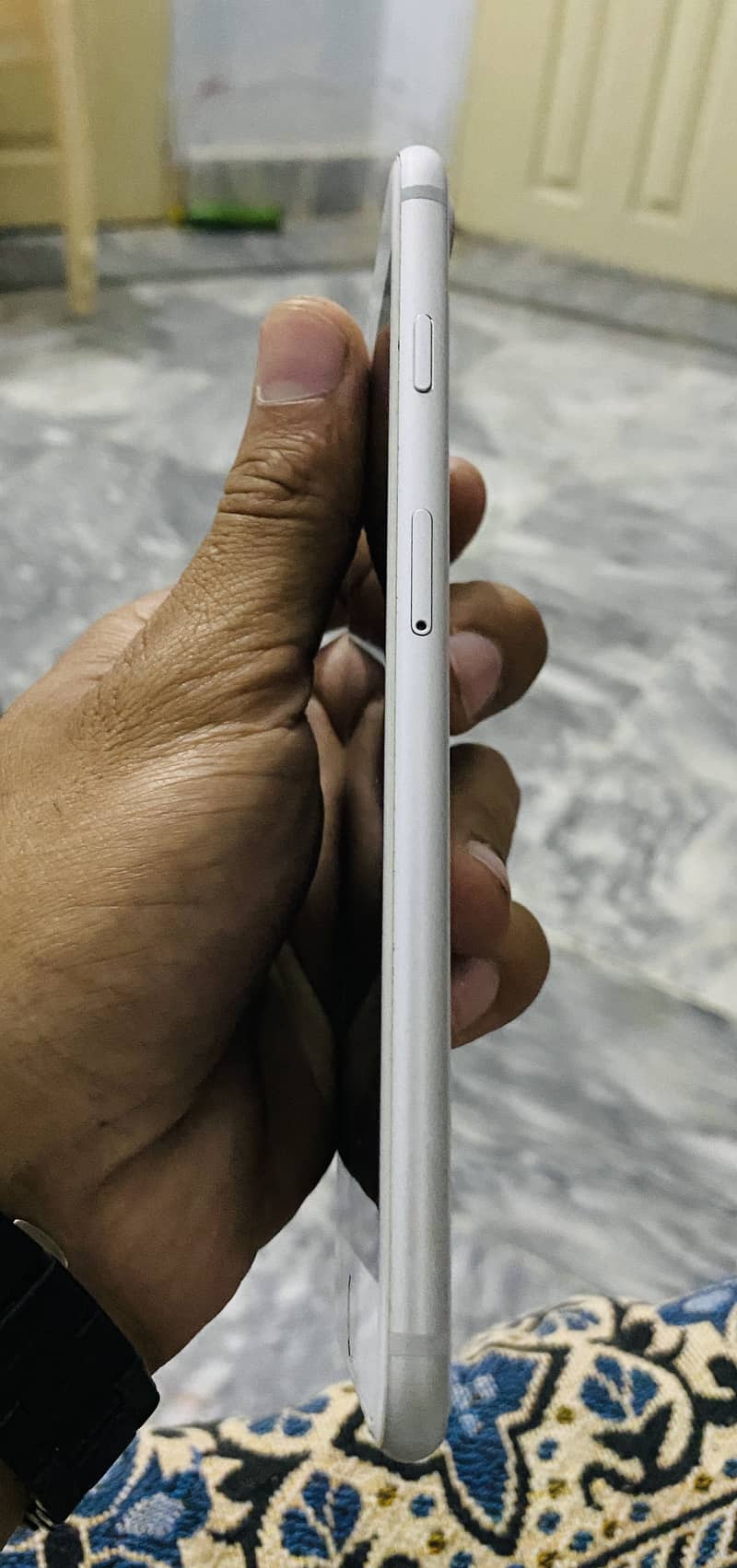 Apple iPhone 8 Plus 4