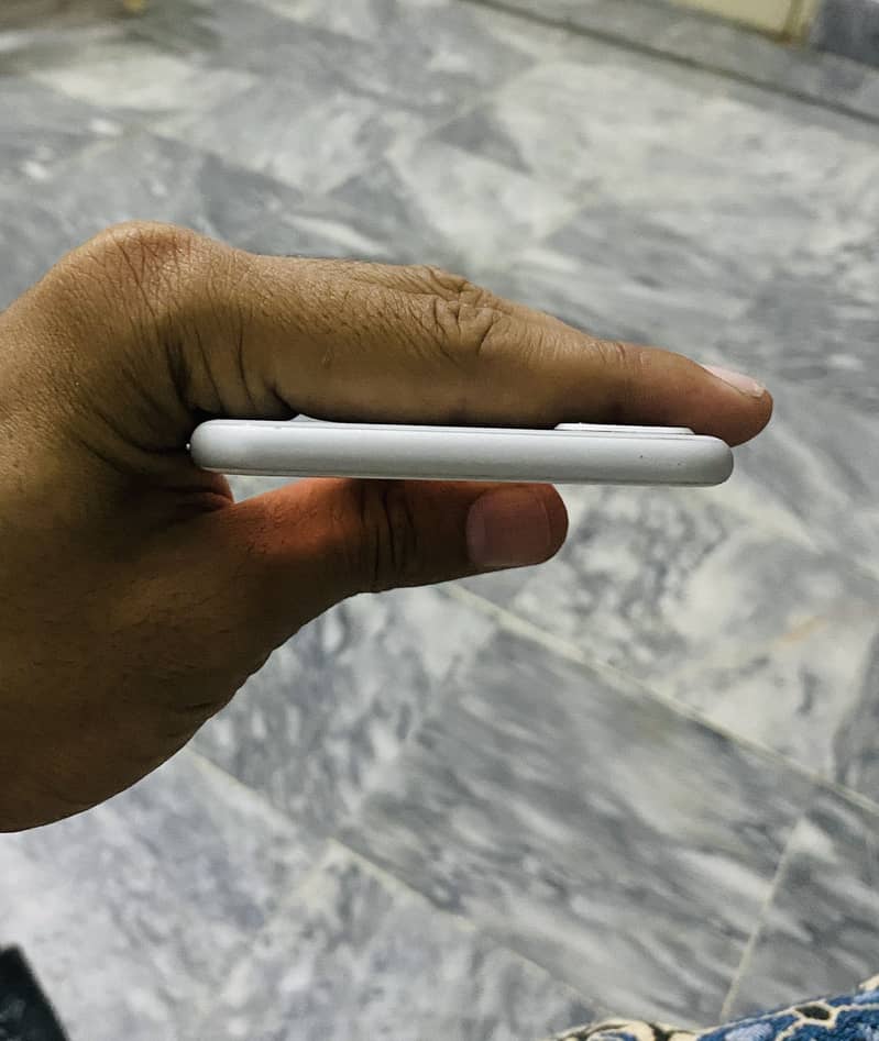 Apple iPhone 8 Plus 7