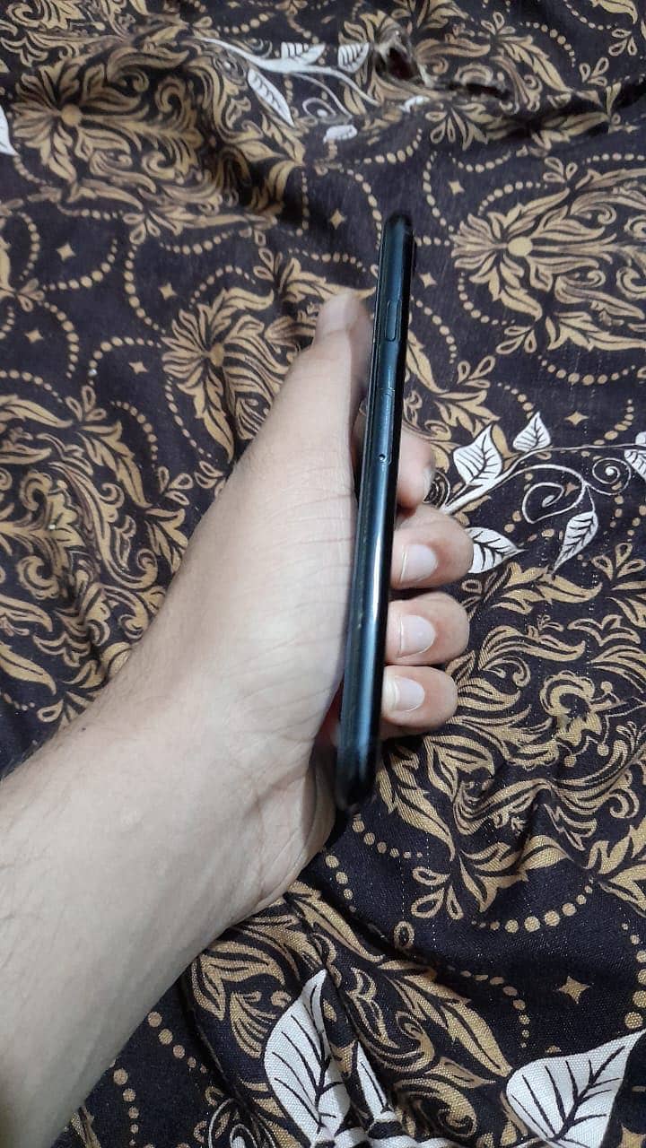 Apple iPhone 7 3