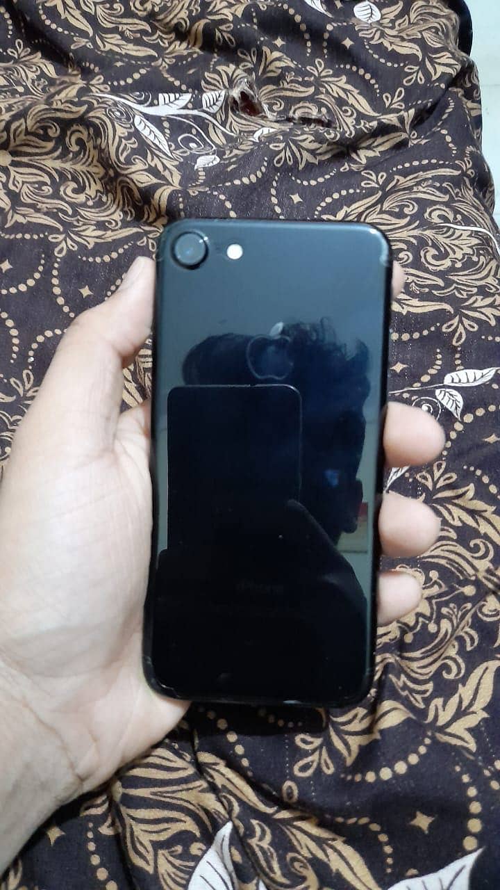 Apple iPhone 7 4