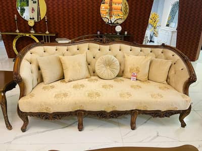 Sofa 7-Seater / Handcrafted / High Gloss Finish