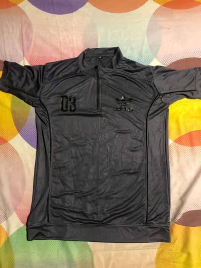 dry fit adidas fresh t shirt or shot pura suit hai M size