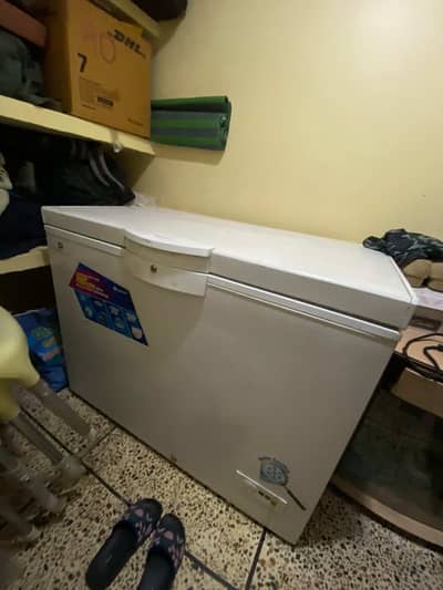 DAWLANCE FREEZER
