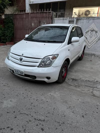 TOYOTA IST JAPANESE SPORTS SAME LIKE VITZ