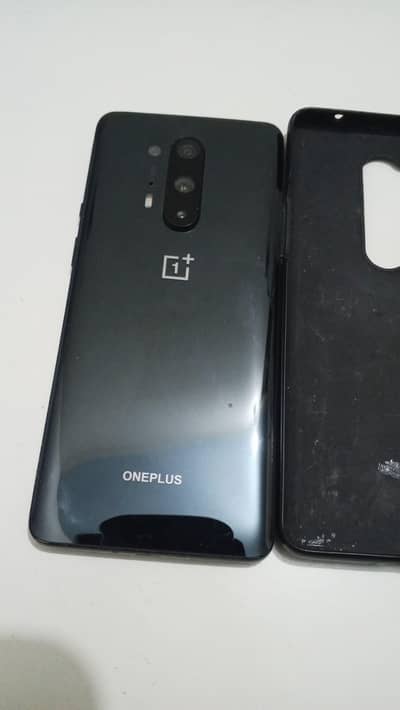 One plus 8 pro 8+8/128