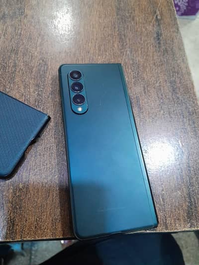 GALAXY Z FOLD 3 CENTRE PANEL DAMAGE URGENT SALE