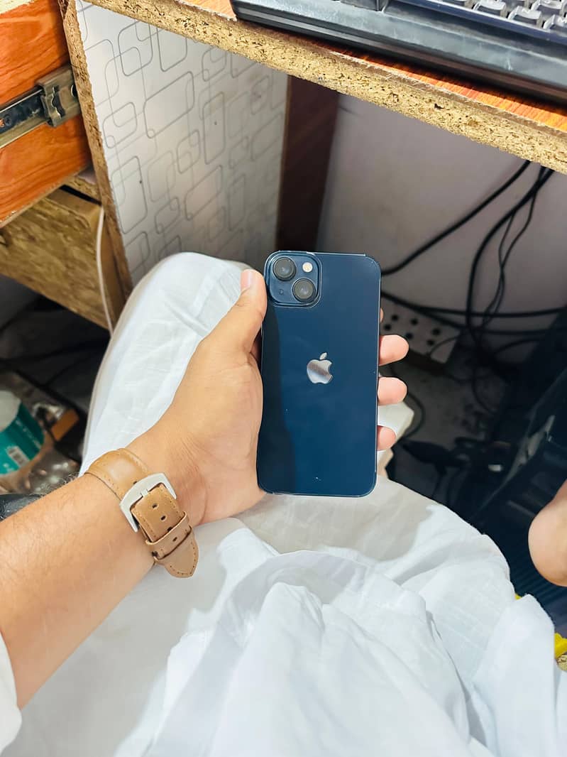 iPhone 13 jv 1