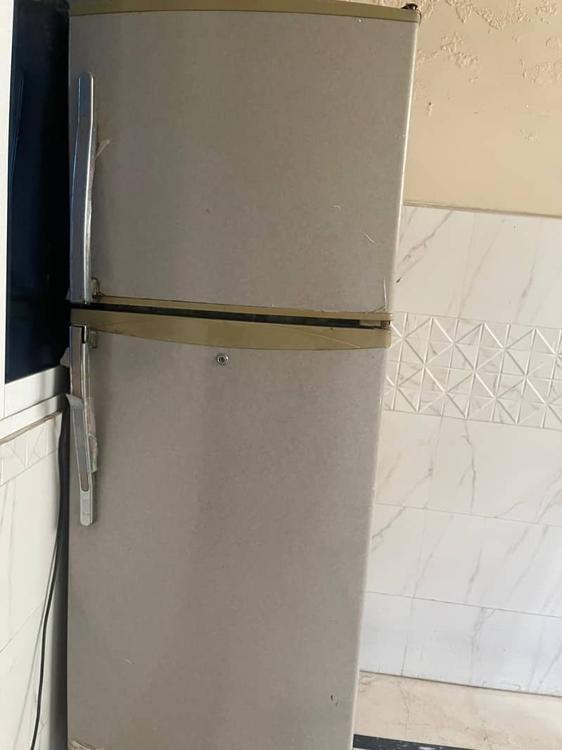 refrigerator 0