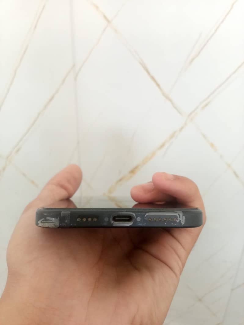 IPHONE 15 Plus 3