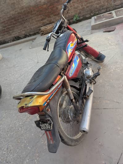 Yamaha YD 100 Junoon