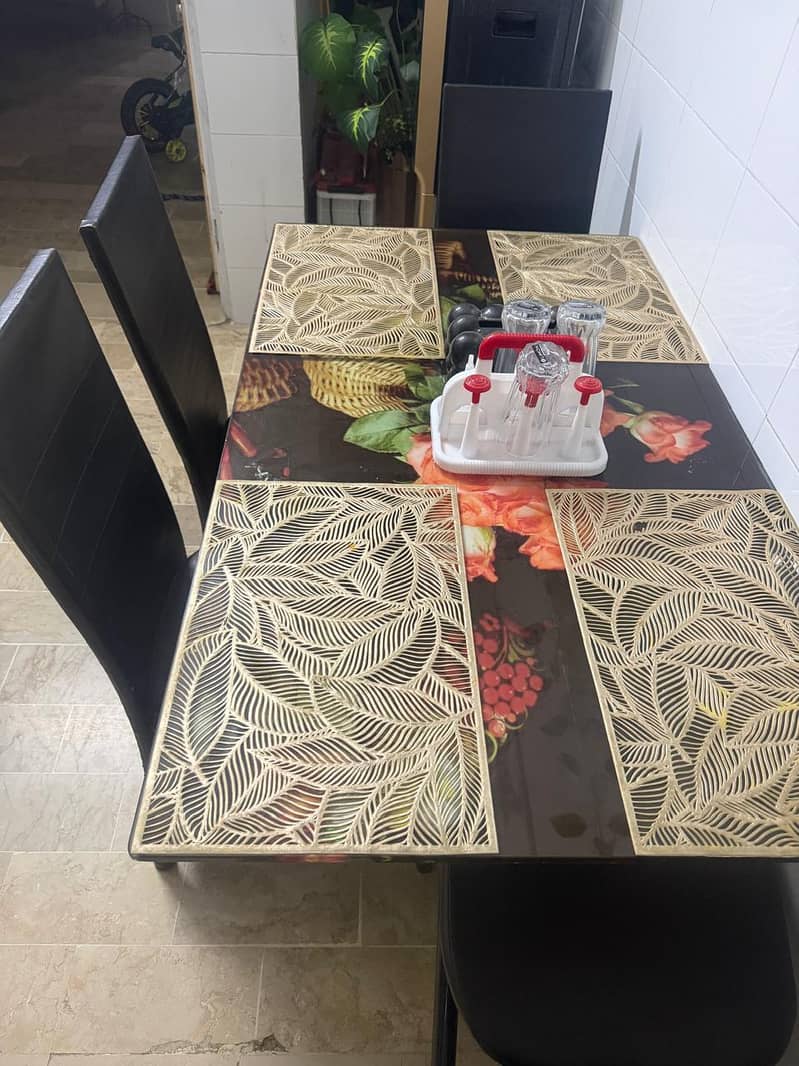Dining Table with 4 Chairs 0