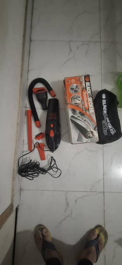 original black @decker car vacuum dry&wet