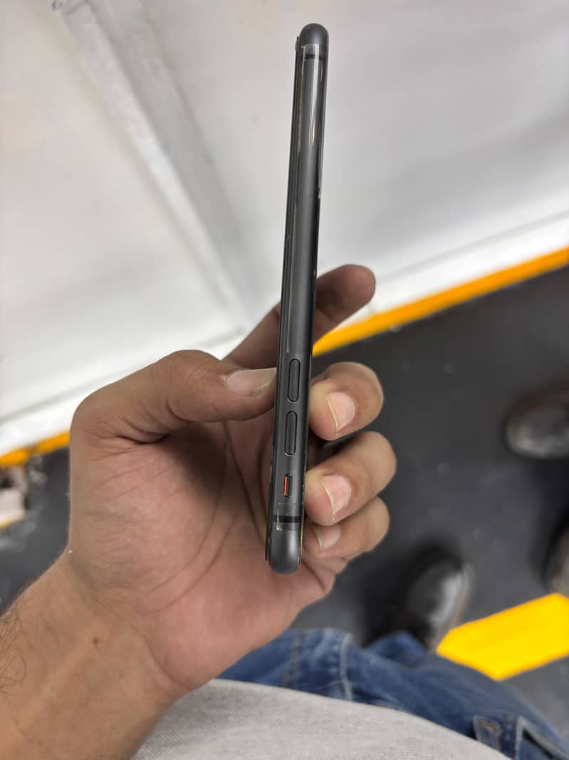 iphone 11 3