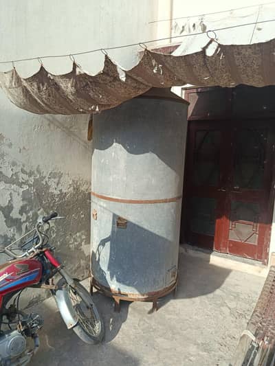 Wheat Storage Drum with Stand 30 Mann