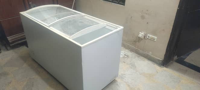 deep freezer just like brand new