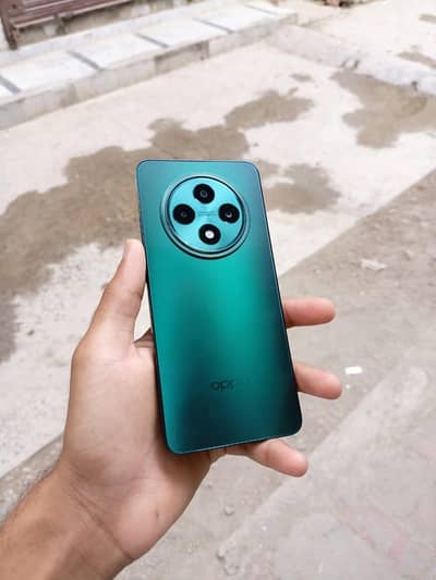 OPPO Reno12 F