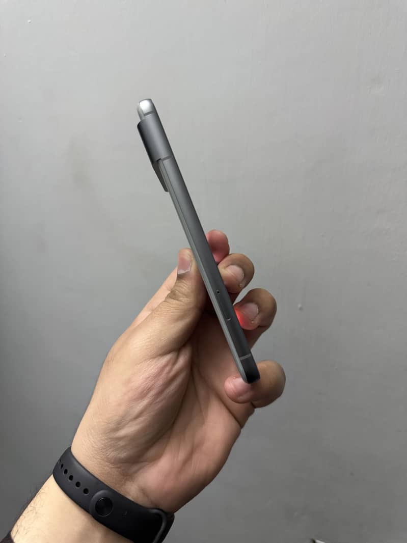 Google pixel 8 3