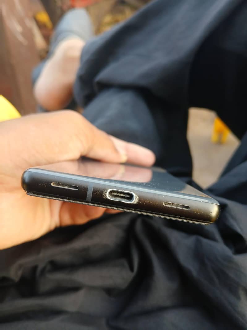 Google pixel 6A 3