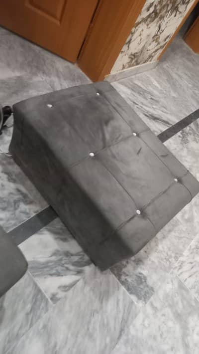 7 Seater L Shape sofa in used condition