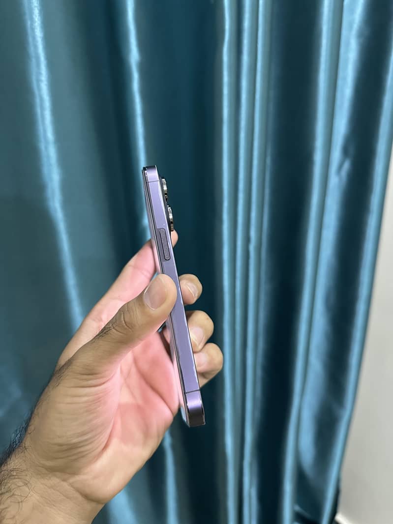 iPHONE 14 PRO 2