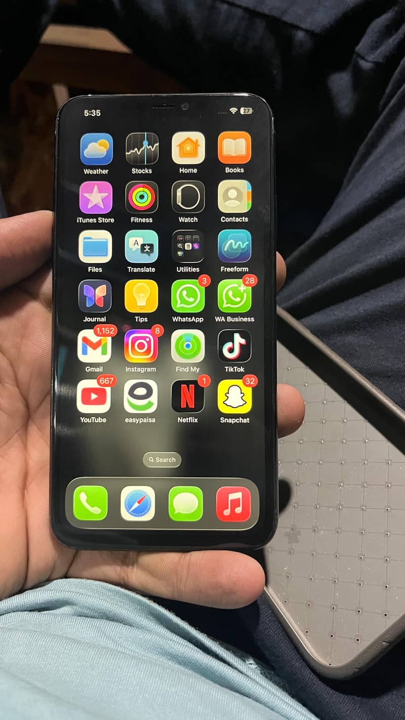 iphone 11 pro max 1