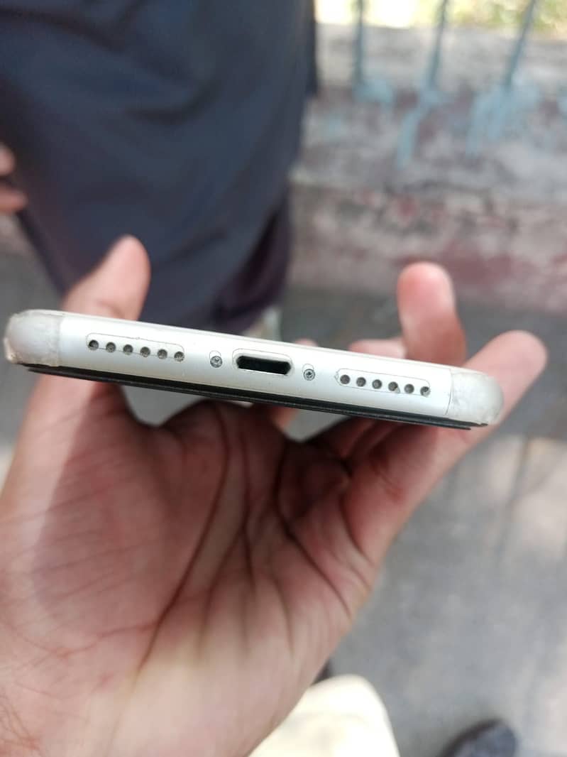 iphone 11 3