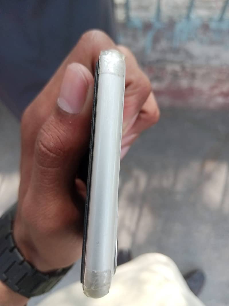 iphone 11 4