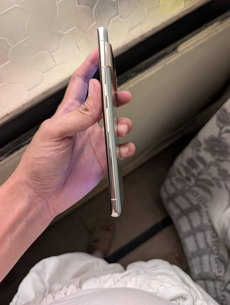 Google pixel 7 pro 4