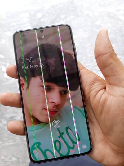 8/128 hau display finger hai greenlines on screen