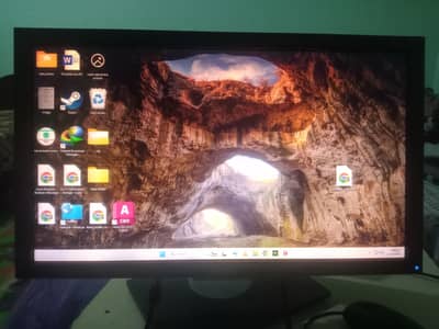 PC with monitor AMD A8-5500B APU with Radeon HD Graphics @ 3.20 GHz