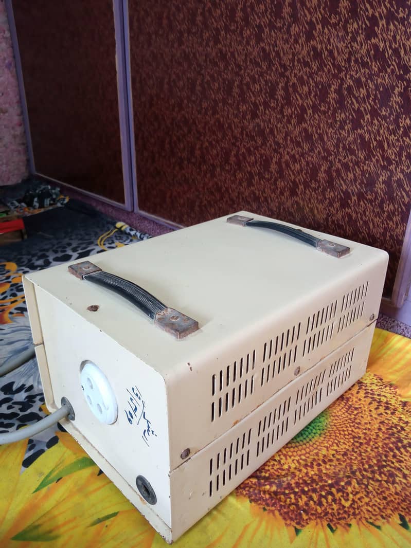 5000W Stabilizer 3