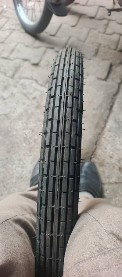 Honda 125 Tyres and tube