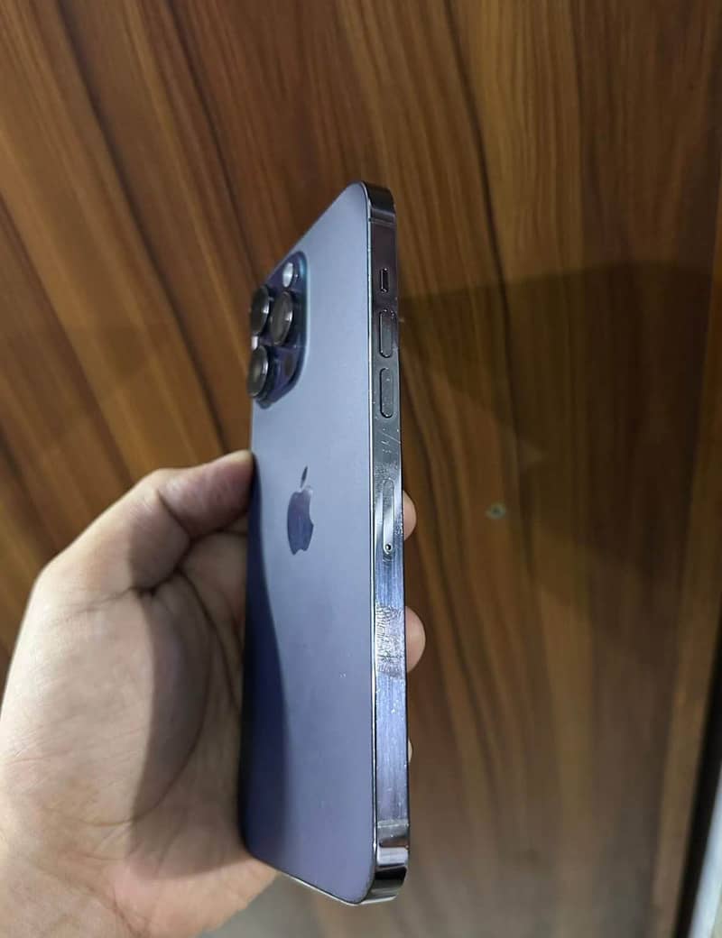 iPhone 14 Pro Max 0