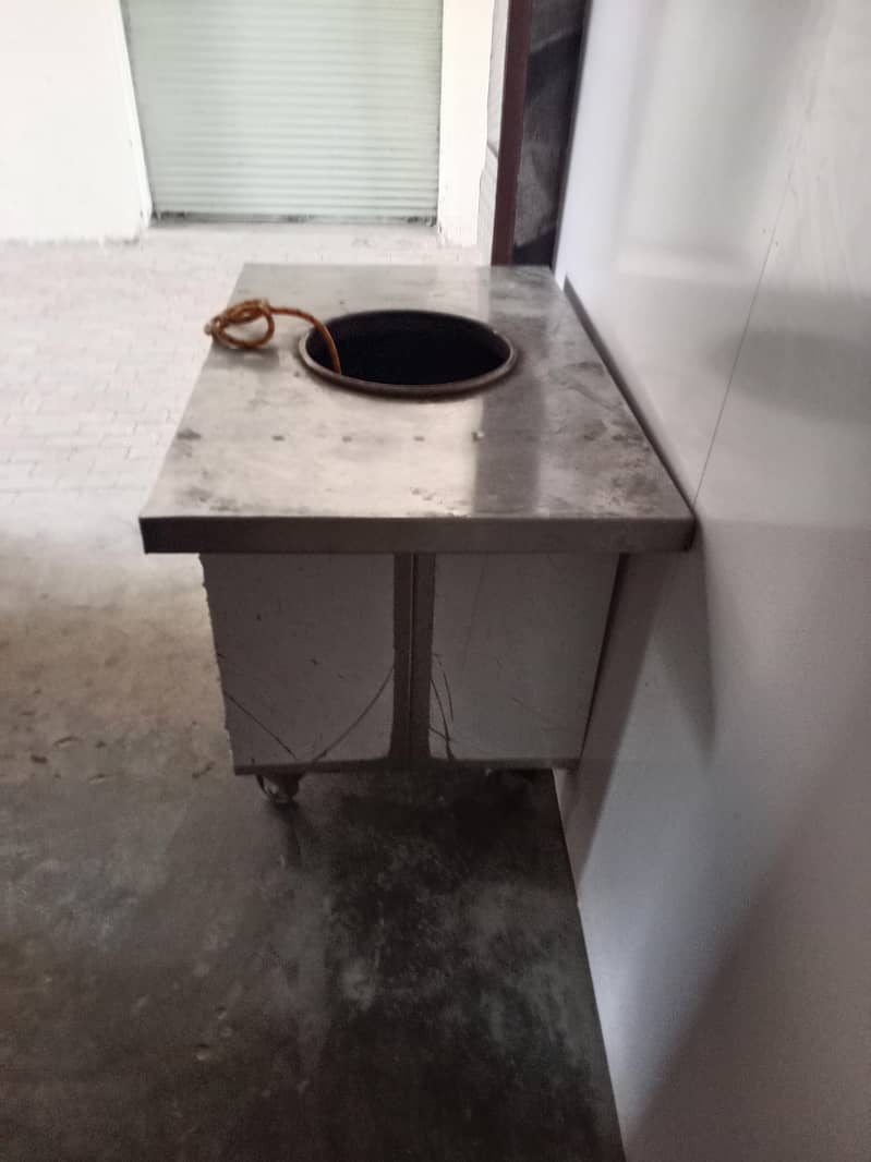 ہوٹل کا مکمل سامان برائے فروخت - بہترین حالت میں 0