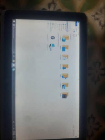 4ram 32gb sd card bhi lga sakty ho good battry back up